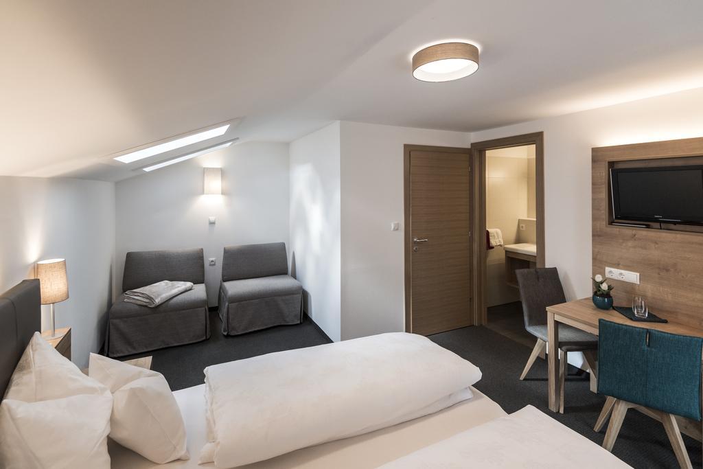 Garni Gruenau Hotel San Martino In Passiria  Bagian luar foto