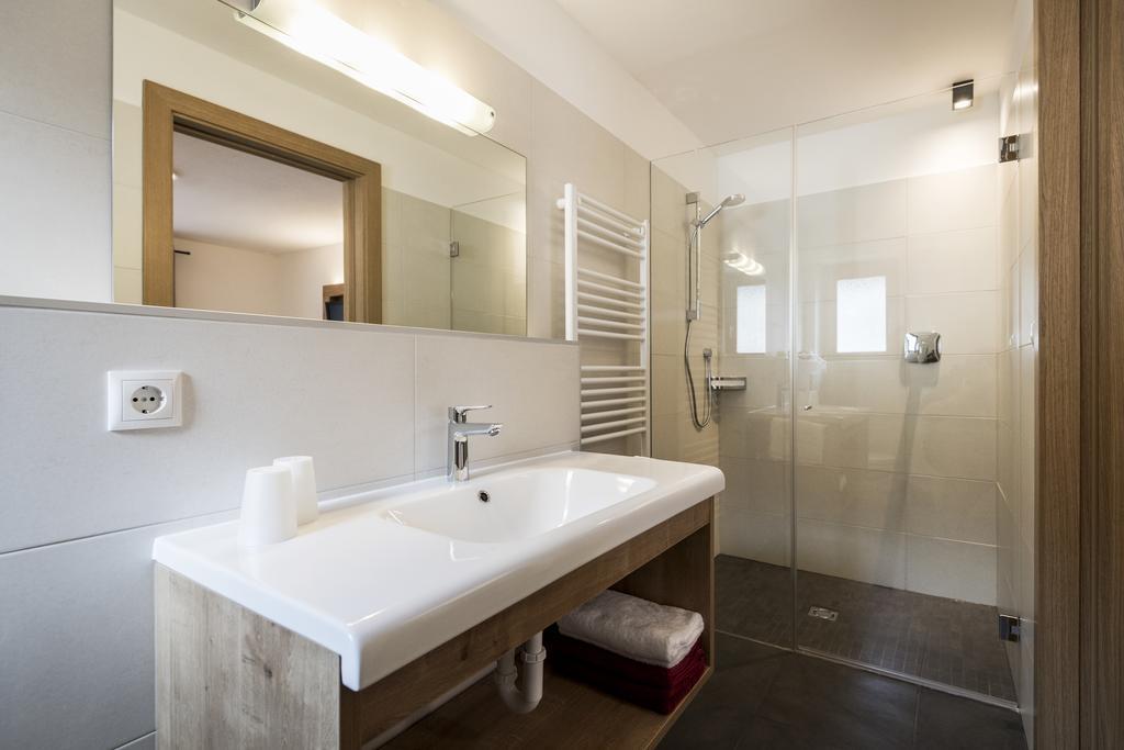 Garni Gruenau Hotel San Martino In Passiria  Bagian luar foto